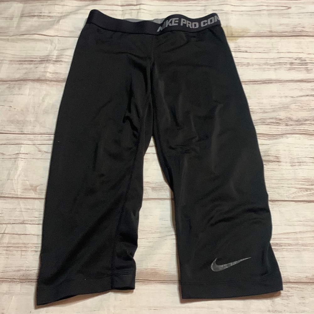 Nike Pro Combat Capri Pants